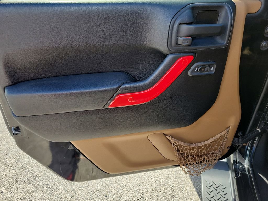 Used 2013 Jeep Wrangler Sahara w/ Connectivity Group AWD/4WD image 7
