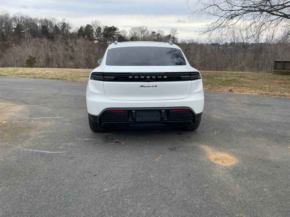 New 2025 Porsche Macan 4S Electric image 4