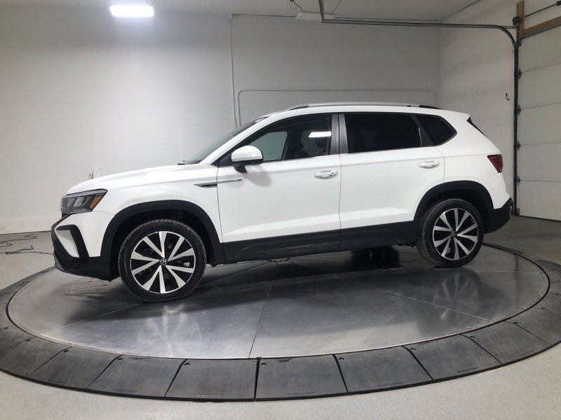 Used 2022 Volkswagen Taos SE image 4