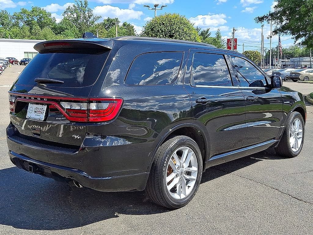 Used 2023 Dodge Durango R/T AWD/4WD image 7