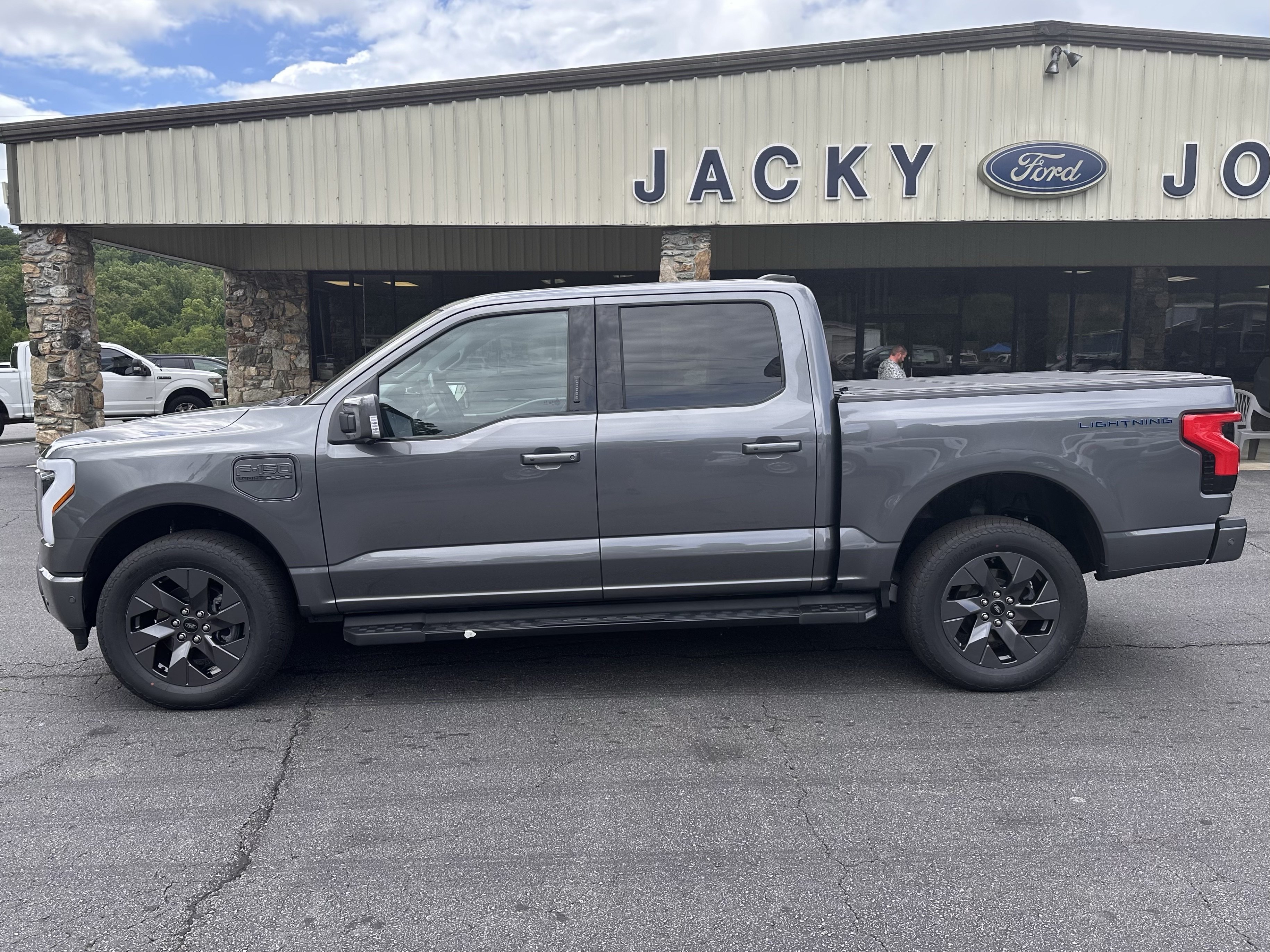 Used 2023 Ford F150 Lightning Lariat w/ Max Trailer Tow Package AWD/4WD image 1
