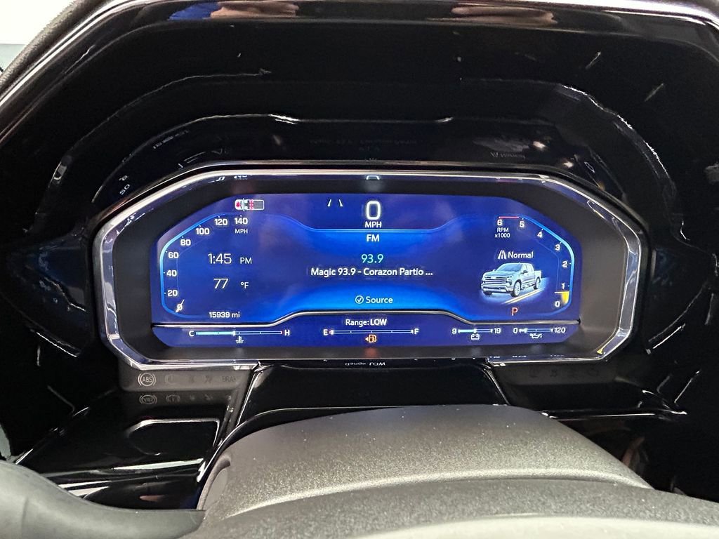 Used 2024 Chevrolet Silverado 1500 High Country w/ Technology Package image 39