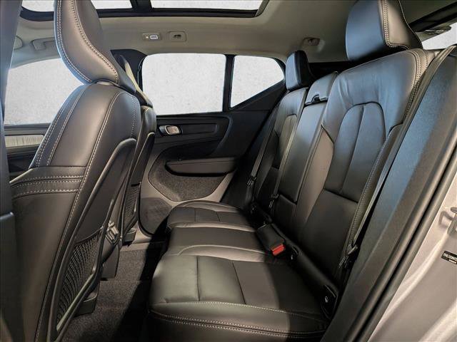 Certified 2026 Volvo XC40 B5 Ultra w/ Climate Package AWD/4WD image 19