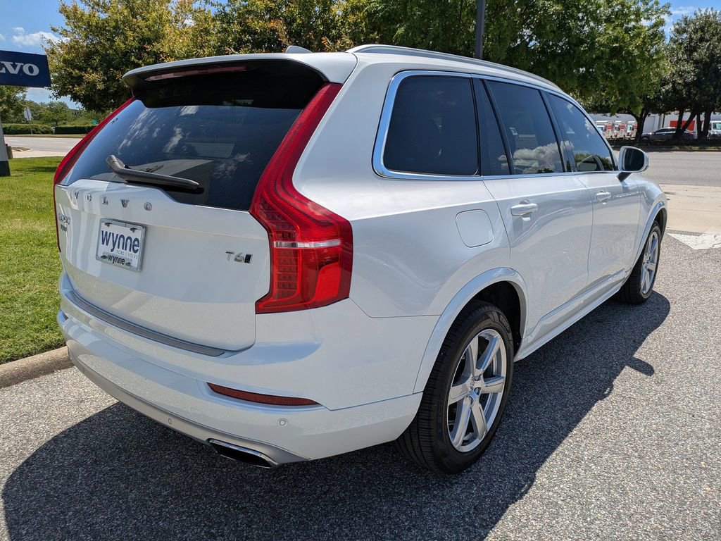 Used 2020 Volvo XC90 T6 Momentum w/ Protection Package Premier AWD/4WD image 4