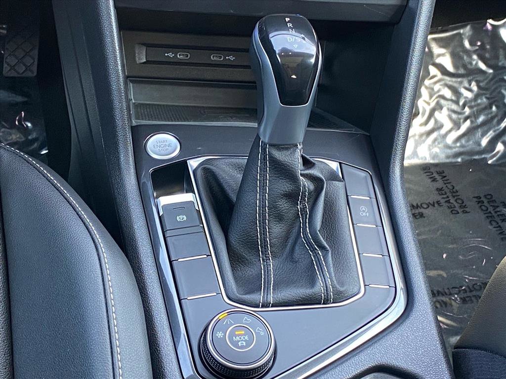 Certified 2022 Volkswagen Tiguan SE AWD/4WD image 11
