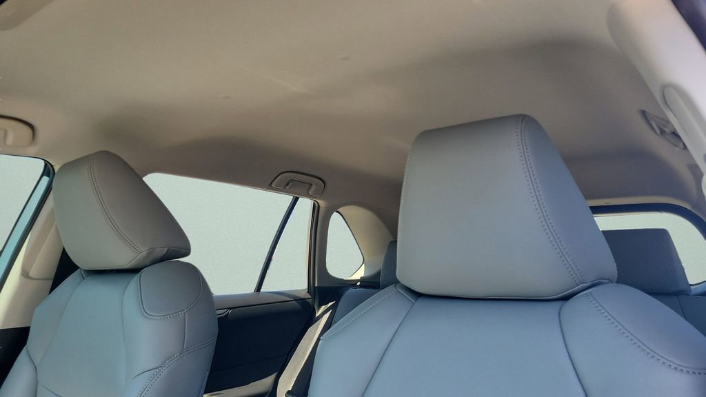 Certified 2025 Toyota RAV4 LE FWD image 22