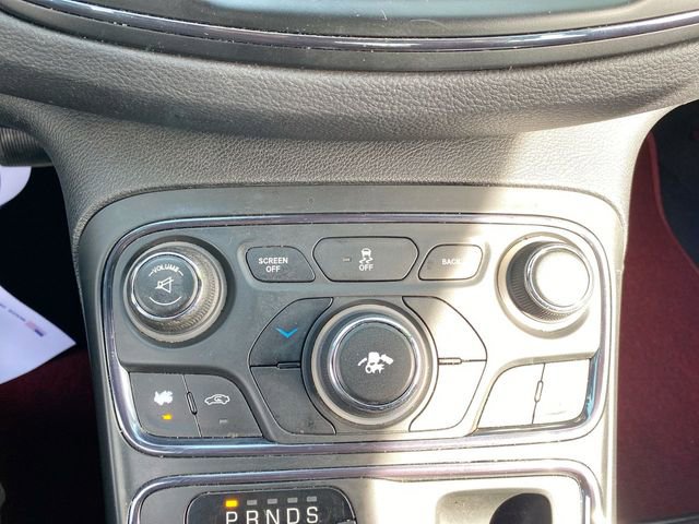Used 2016 Chrysler 200 S image 43