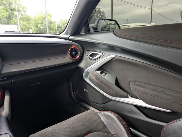 Used 2018 Chevrolet Camaro ZL1 image 19