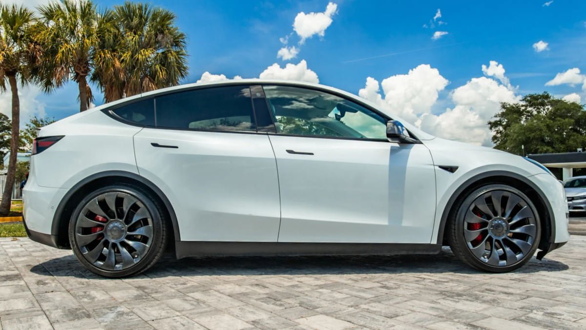 Used 2022 Tesla Model Y Performance AWD/4WD image 4