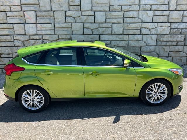 Used 2018 Ford Focus Titanium w/ Titanium Technology Package FWD image 6