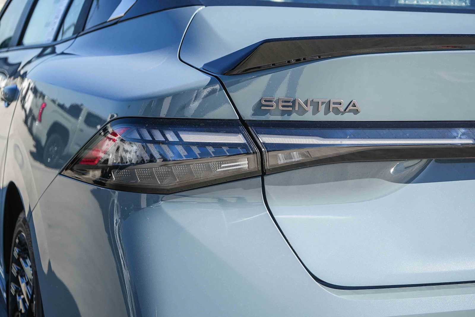 New 2027 Nissan Sentra SR FWD image 9