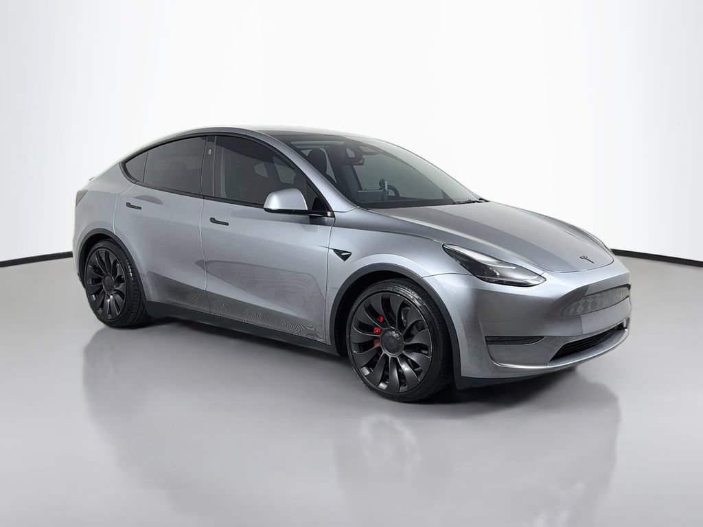Used 2024 Tesla Model Y Performance AWD/4WD image 3