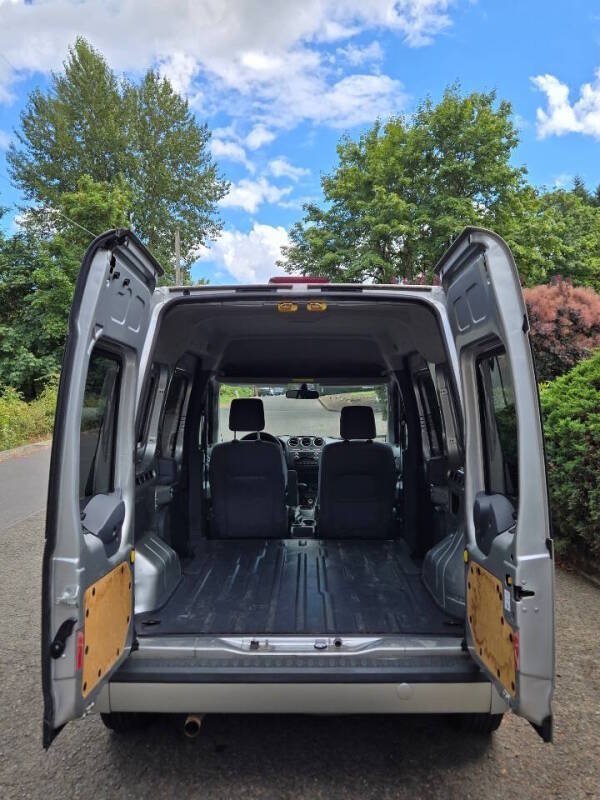 Used 2013 Ford Transit Connect XLT FWD image 2