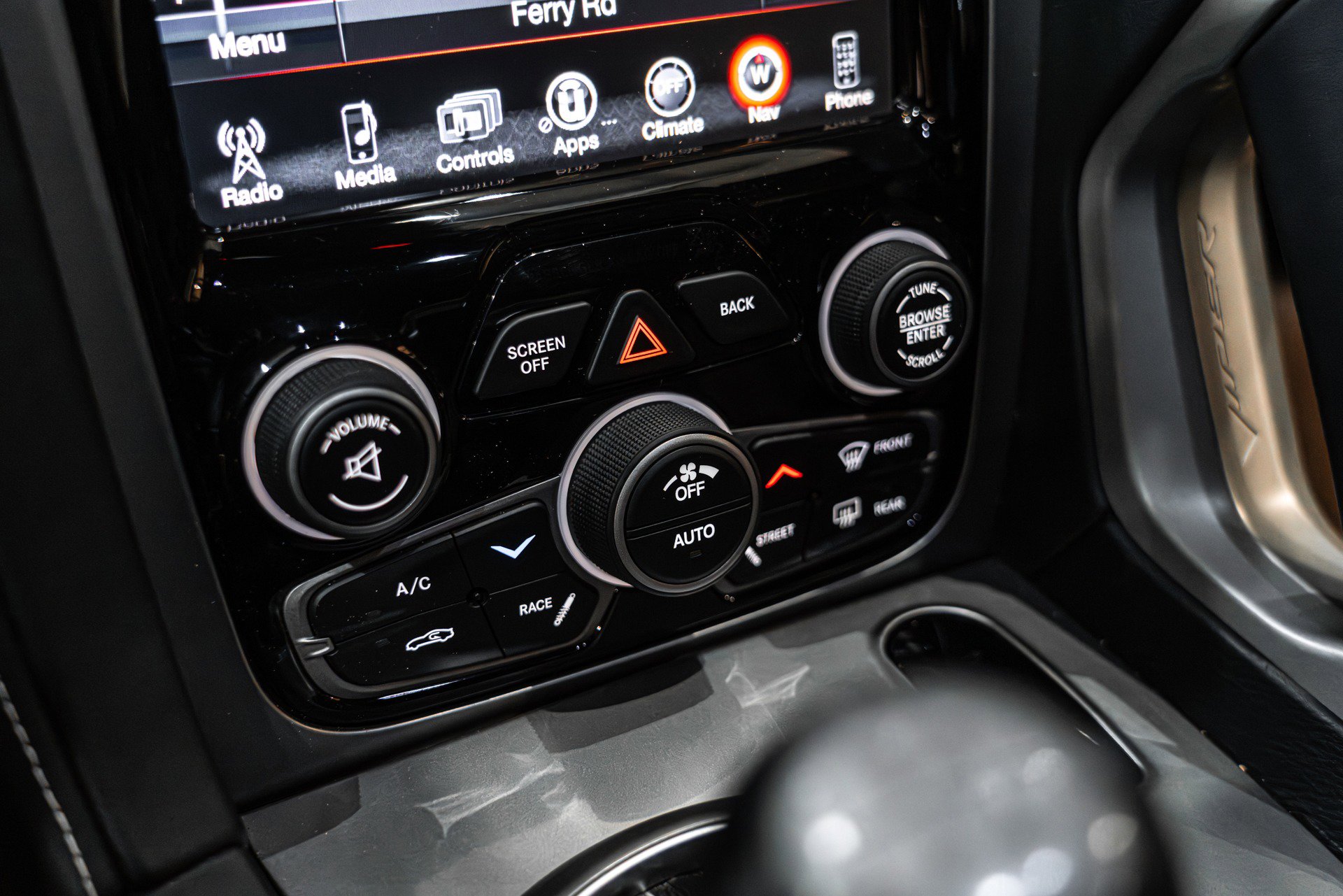 Used 2014 SRT Viper GTS w/ GTS Laguna Interior Package image 16