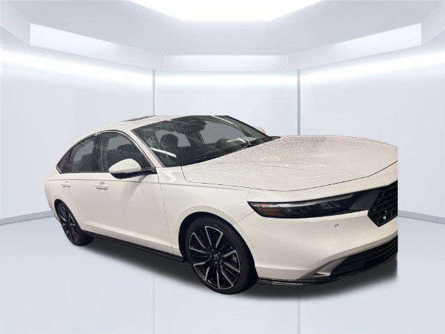 Used 2024 Honda Accord Touring image 8