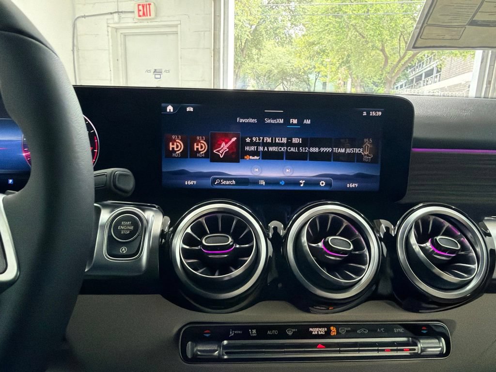New 2026 Mercedes-Benz GLB 250 image 32