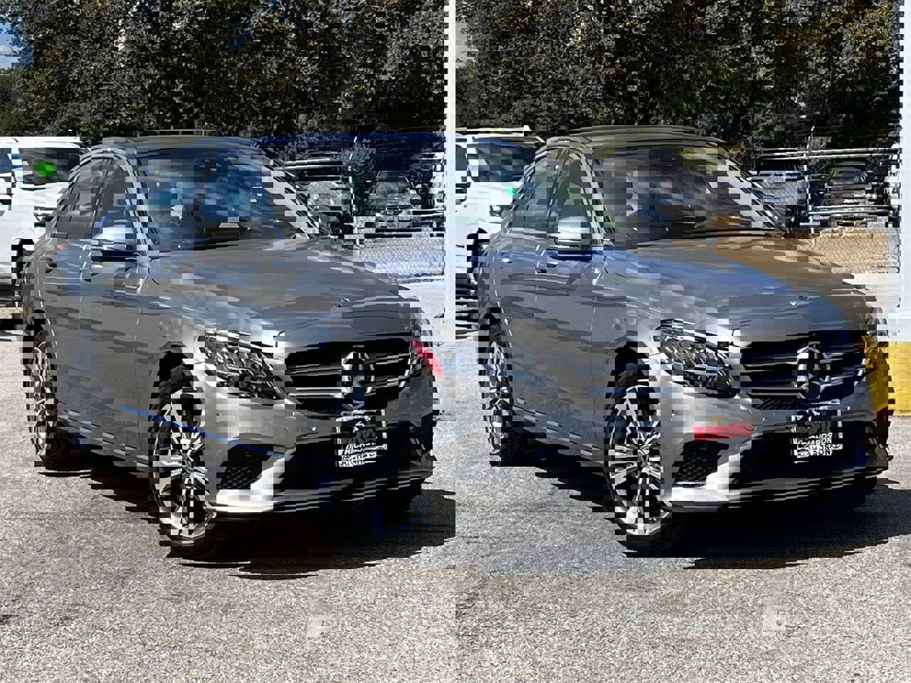 Used 2021 Mercedes-Benz C 300 4MATIC Sedan image 2