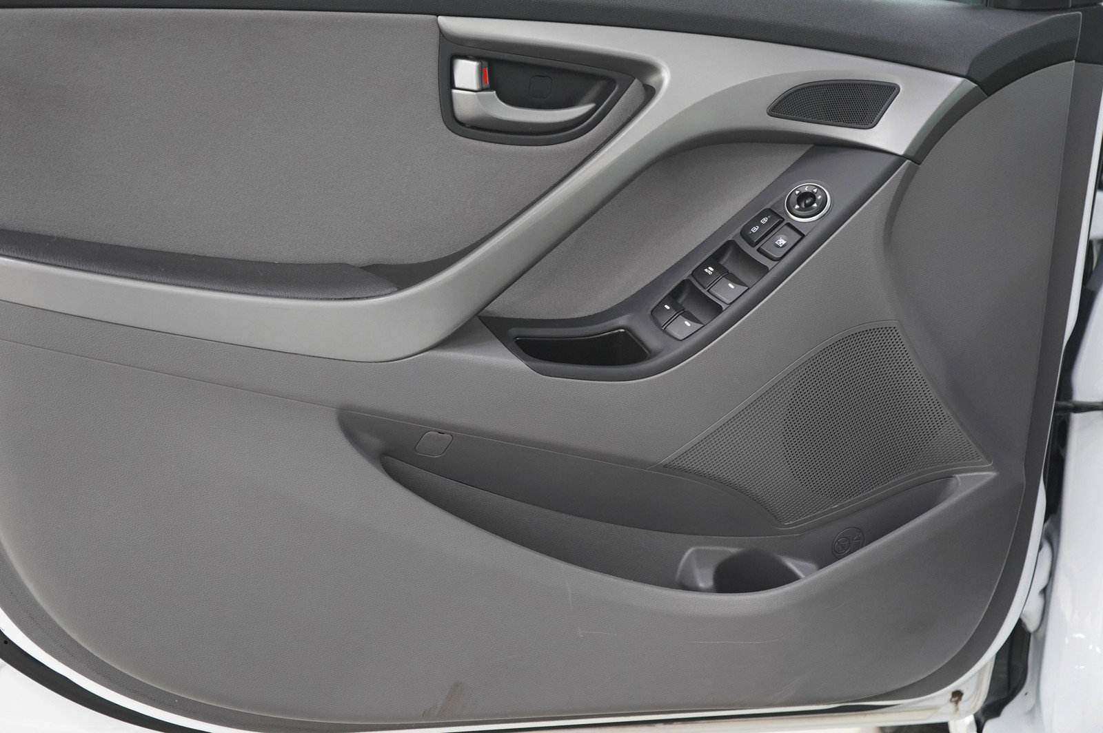Used 2015 Hyundai Elantra SE w/ Option Group 02 FWD image 17