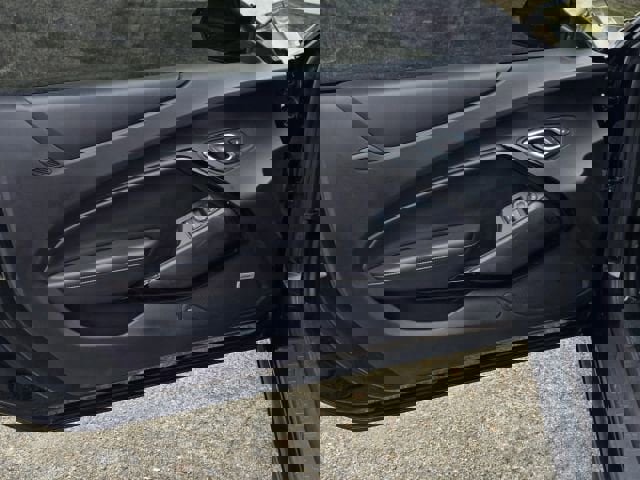 Used 2016 Chevrolet Camaro LT w/ RS Package image 10