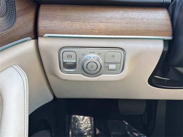 Certified 2022 Mercedes-Benz GLE 350 4MATIC w/ Premium Package image 21