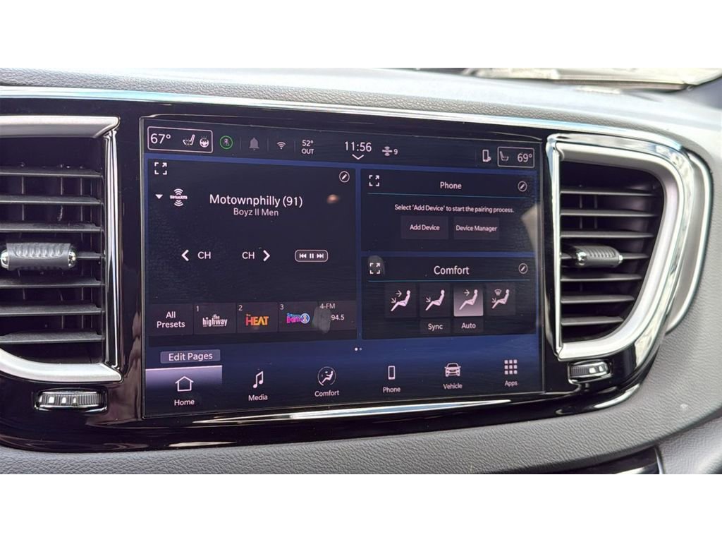 Used 2025 Chrysler Pacifica Select FWD image 17
