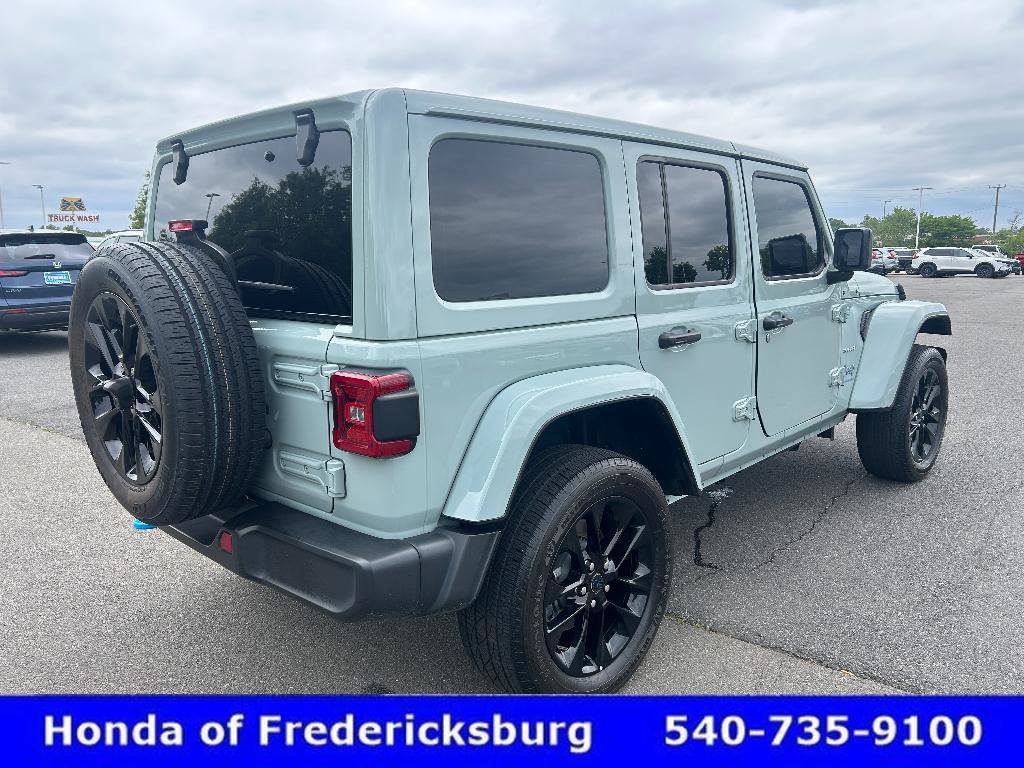 Used 2024 Jeep Wrangler Sahara AWD/4WD image 6