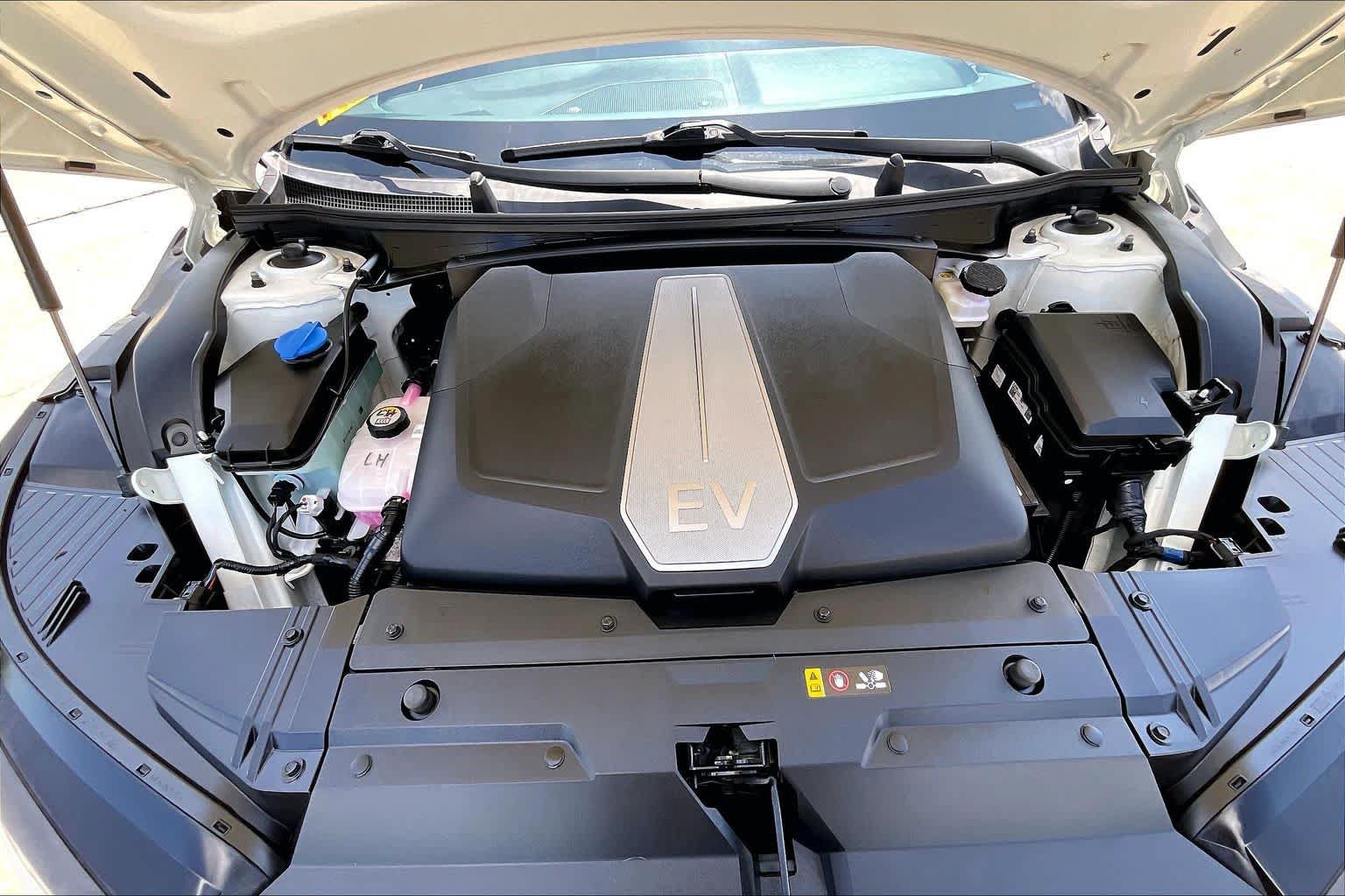 Used 2022 Kia EV6 Wind RWD image 27