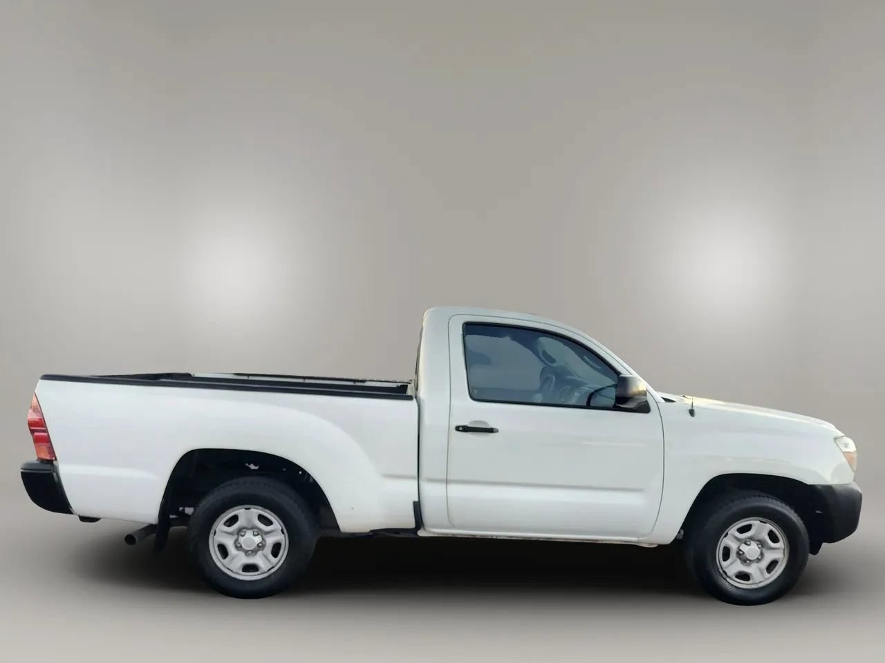 Used 2014 Toyota Tacoma 2WD Regular Cab image 9