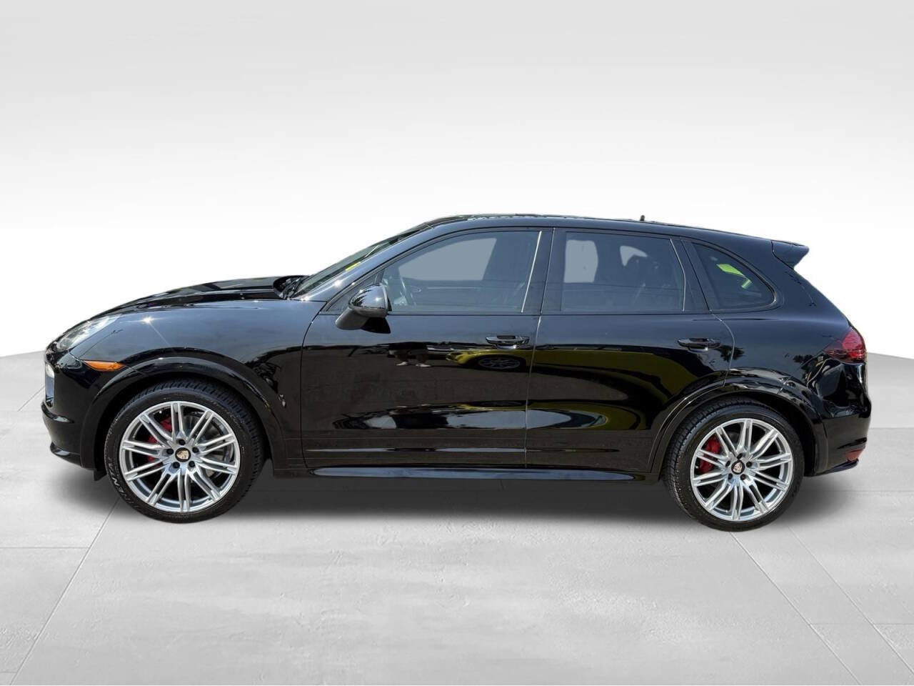 Used 2013 Porsche Cayenne GTS AWD/4WD image 12
