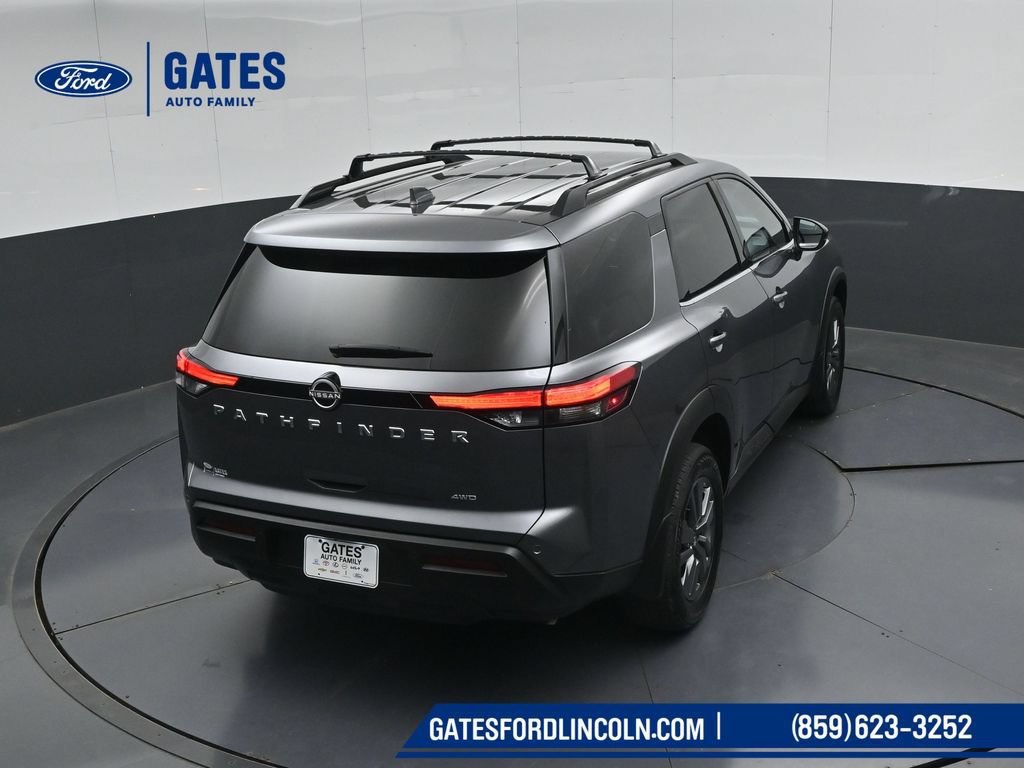 Used 2025 Nissan Pathfinder SV AWD/4WD image 46