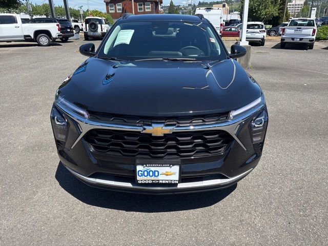 Used 2025 Chevrolet Trax LT w/ LT Convenience Package FWD image 8