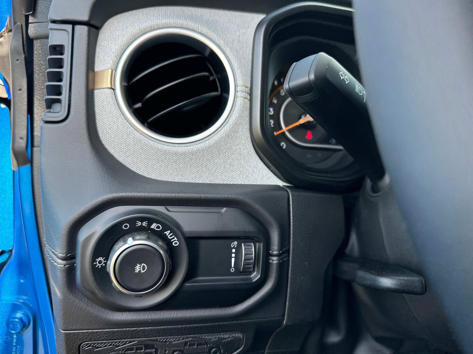 New 2025 Jeep Wrangler Unlimited Sahara AWD/4WD image 29