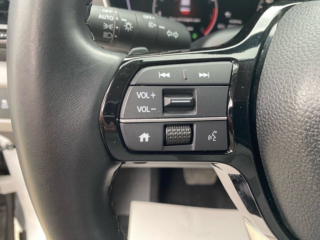 Used 2023 Honda Pilot EX-L image 19