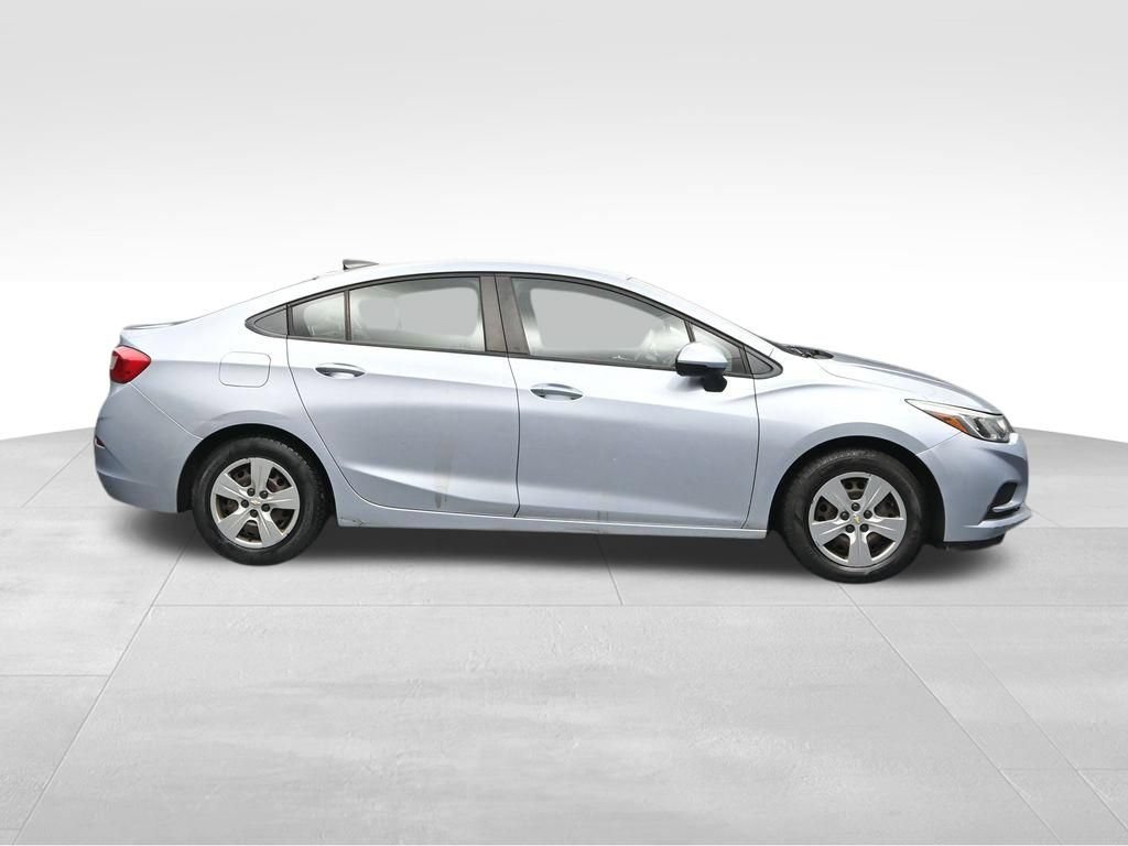 Used 2017 Chevrolet Cruze LS FWD image 6