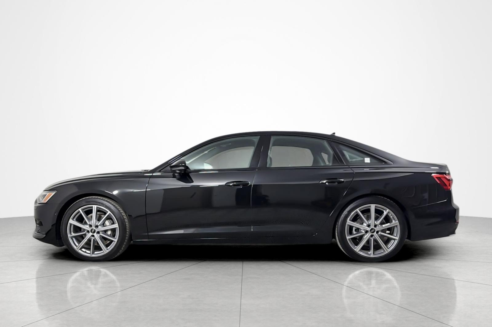 Used 2025 Audi A6 Premium Plus w/ Premium Plus Package AWD/4WD image 2