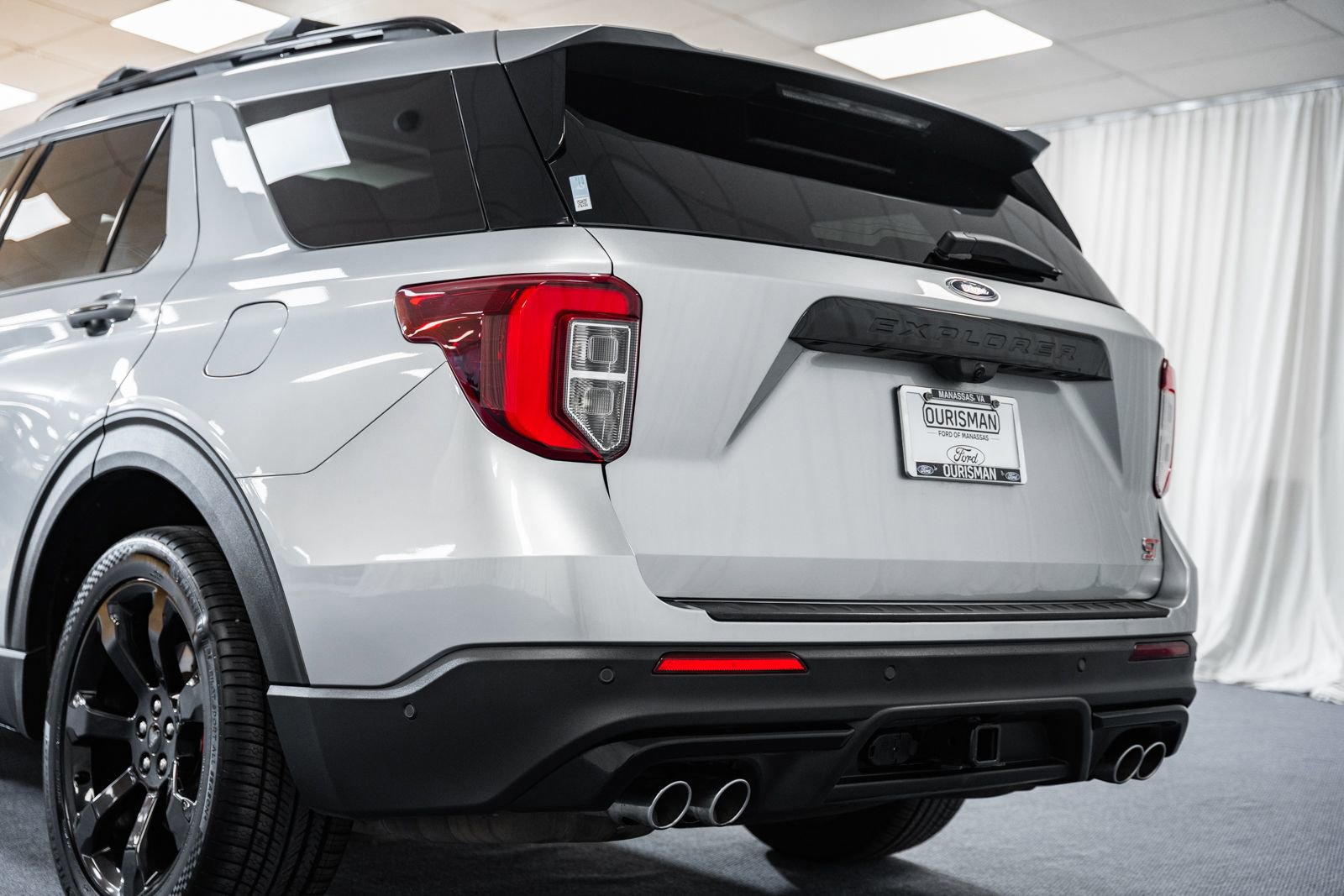 Certified 2020 Ford Explorer ST w/ ST Street Pack image 11