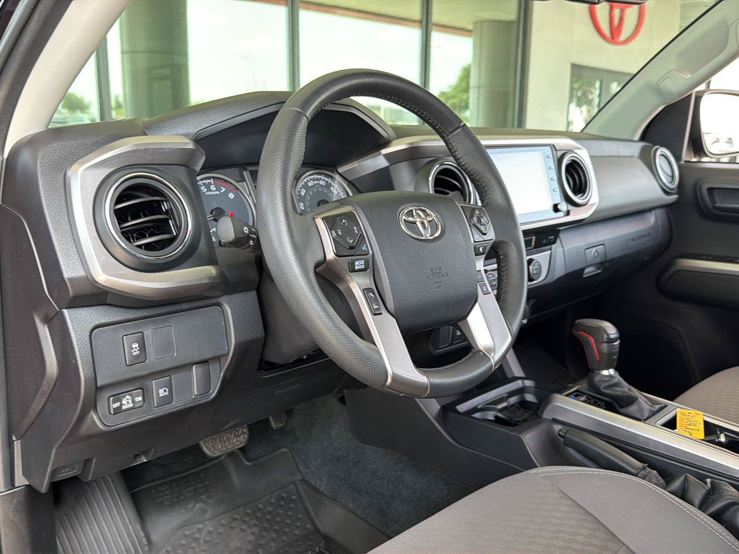 Used 2023 Toyota Tacoma SR5 RWD image 16