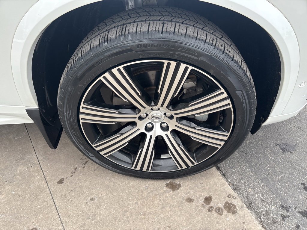 Certified 2024 Volvo XC90 T8 Ultimate w/ Protection Package Premier image 14
