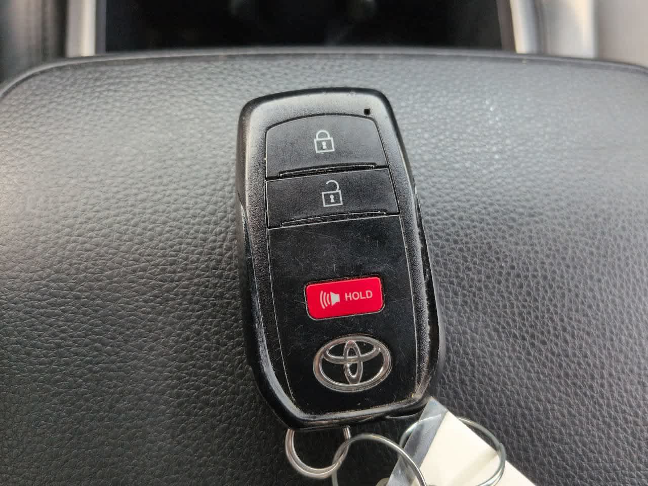 Used 2025 Toyota Tacoma SR5 AWD/4WD image 27