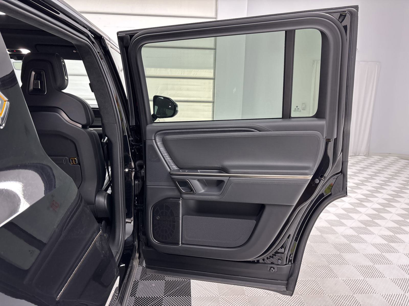 Used 2024 Rivian R1S Adventure image 17