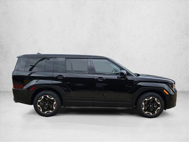 Used 2025 Hyundai Santa Fe SE FWD image 4