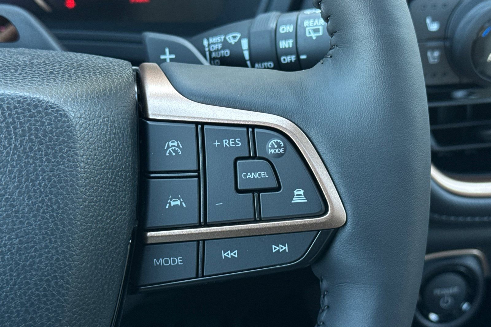 New 2026 Toyota Grand Highlander AWD Hybrid image 28