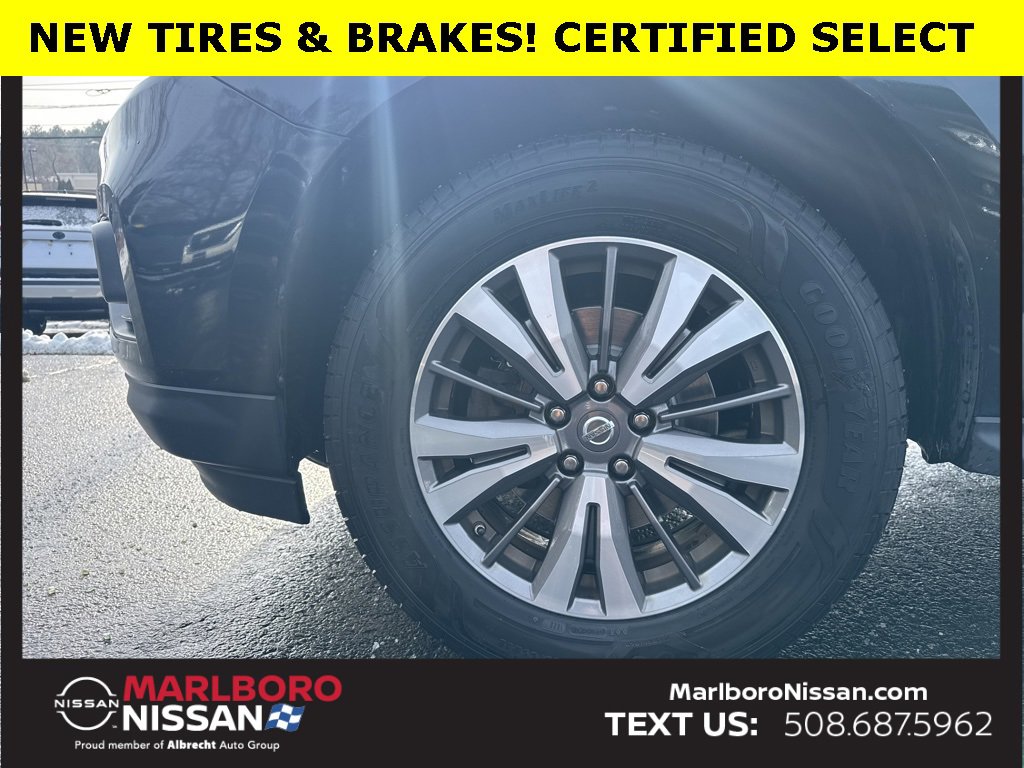Certified 2018 Nissan Pathfinder SL image 11