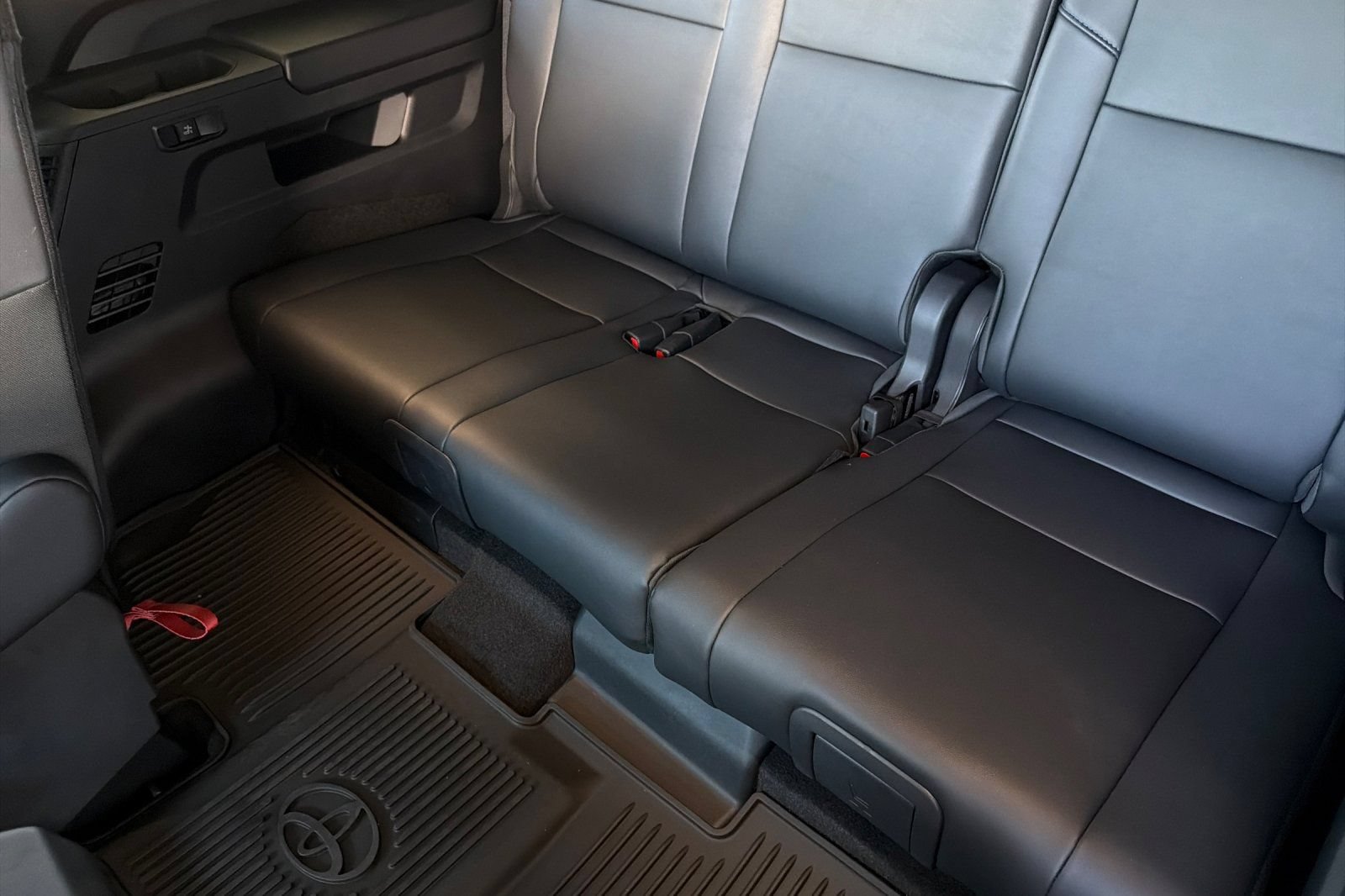 New 2026 Toyota Sequoia Platinum w/ Tow Technology Package AWD/4WD image 16