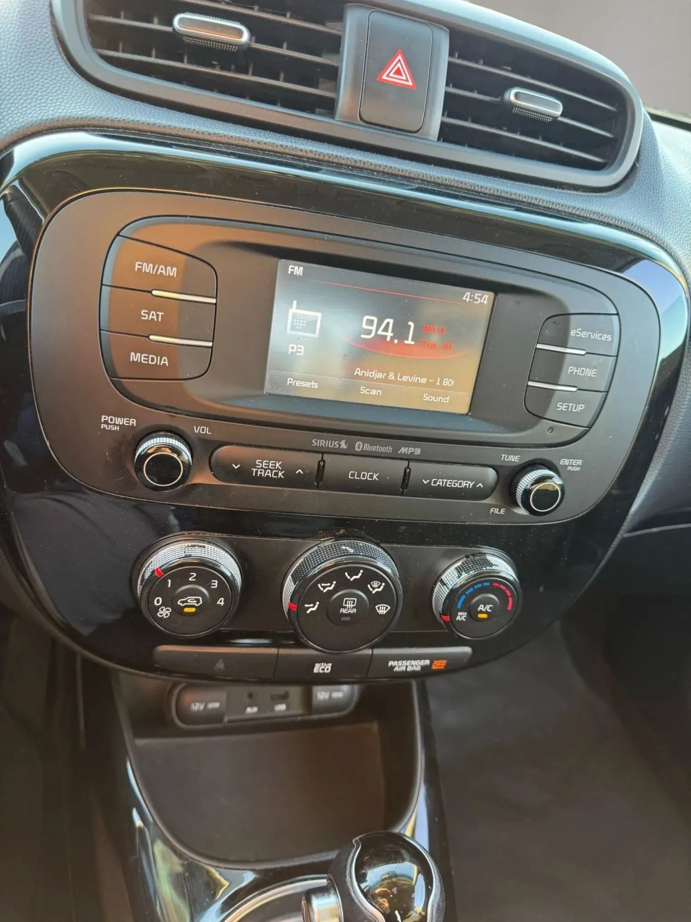 Used 2014 Kia Soul ! FWD image 23