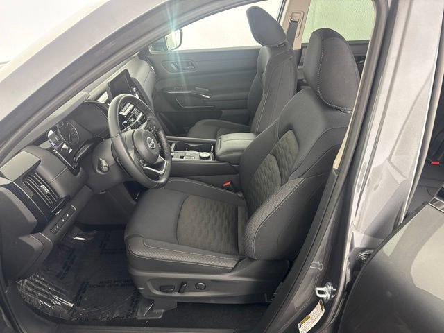 Certified 2025 Nissan Pathfinder SV w/ Cargo Package AWD/4WD image 23