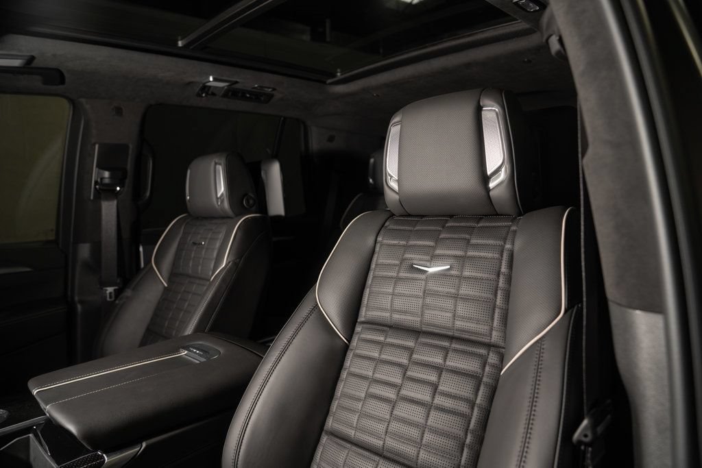 Used 2026 Cadillac Escalade V AWD/4WD image 8