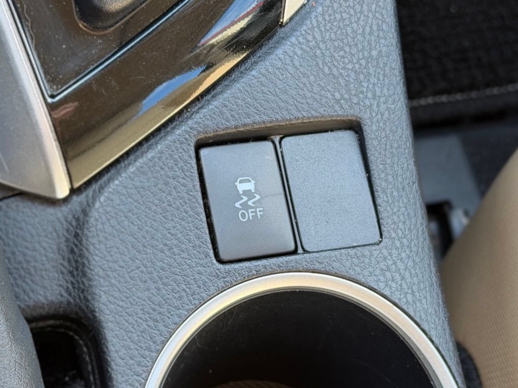 Used 2017 Toyota Corolla LE FWD image 15
