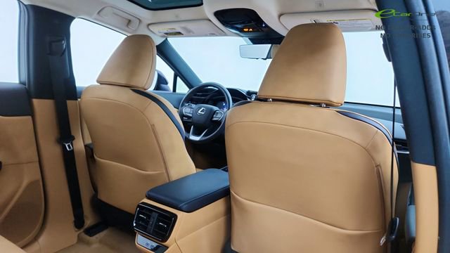 Used 2023 Lexus RZ 450e Premium w/ Technology Package image 26