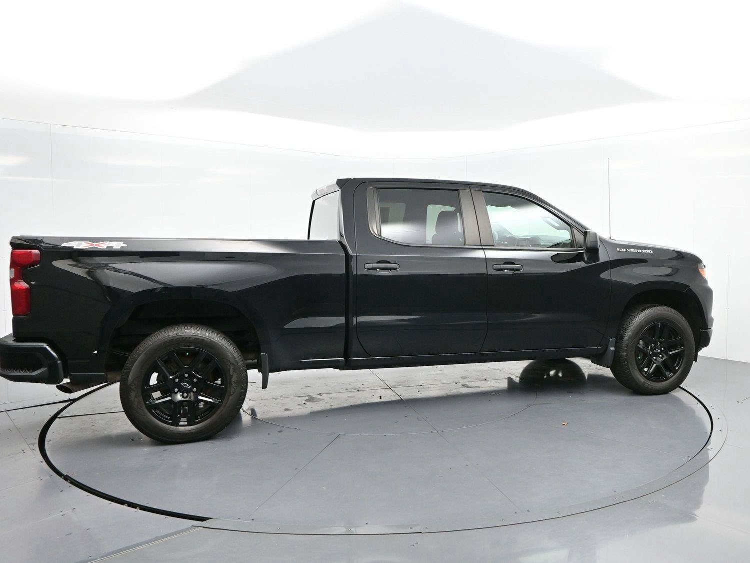 Used 2024 Chevrolet Silverado 1500 Custom AWD/4WD image 8